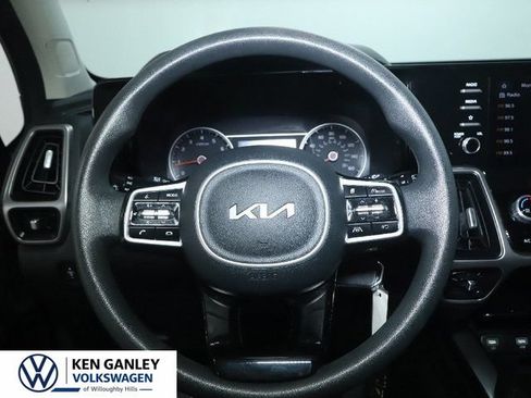 Used 2022 Kia Sorento LX AWD/4WD image 48