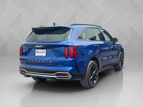 Certified 2022 Kia Sorento SX FWD image 5