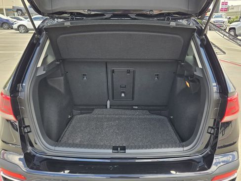 Used 2023 Volkswagen Taos SE image 13