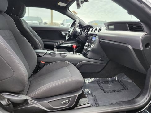 Used 2019 Ford Mustang GT image 9