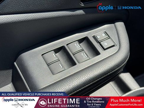 Used 2019 Honda Pilot Touring image 8