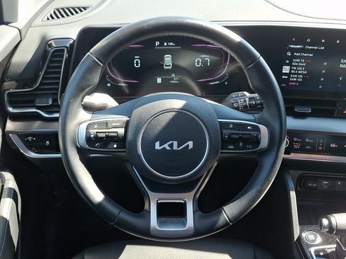 Used 2025 Kia Sportage EX AWD/4WD image 11