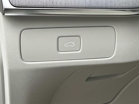 Certified 2026 Volvo XC90 B6 Ultra AWD/4WD image 24