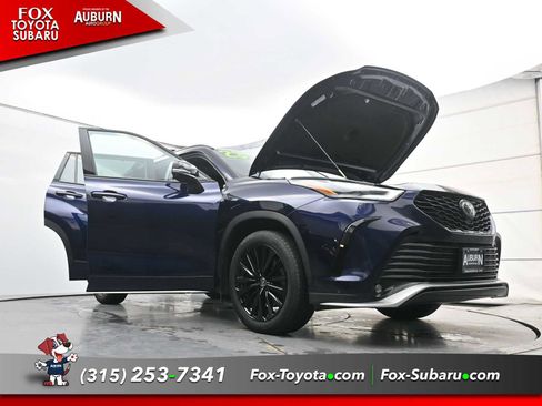Used 2023 Toyota Highlander XSE AWD/4WD image 35