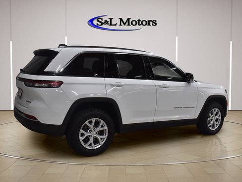 Used 2023 Jeep Grand Cherokee Limited AWD/4WD image 8