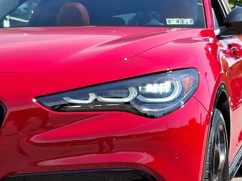 Used 2024 Alfa Romeo Stelvio Veloce AWD/4WD image 9