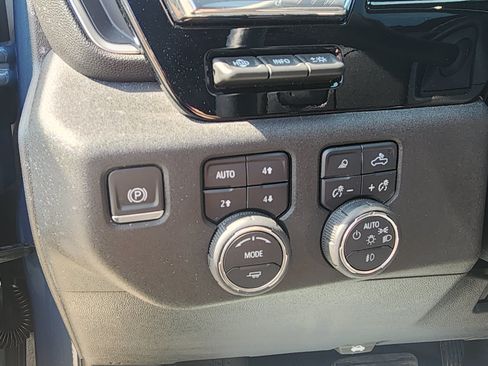 Used 2024 Chevrolet Silverado 3500 High Country w/ High Country Premium Package AWD/4WD image 16