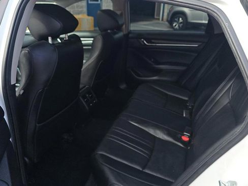 Used 2022 Honda Accord Touring image 10