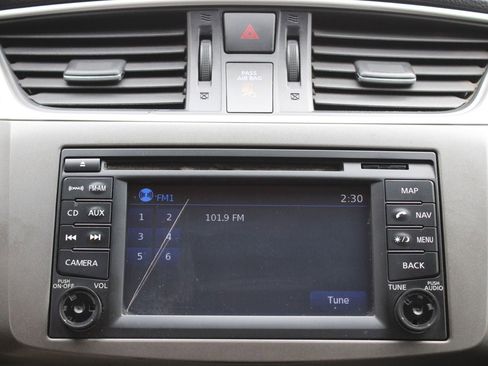 Used 2013 Nissan Sentra SR w/ Premium Pkg image 18