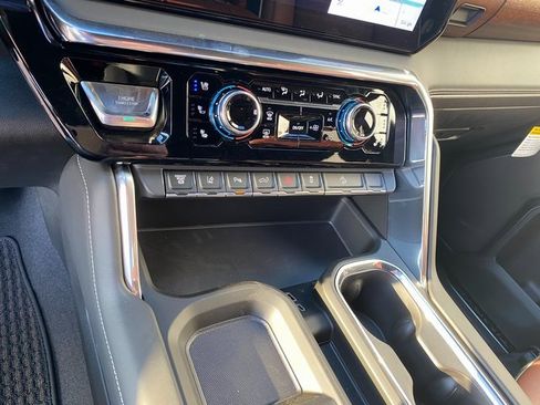 New 2025 GMC Sierra 2500 Denali Ultimate w/ Max Trailering Package image 23