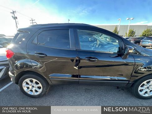 Used 2019 Ford EcoSport SE w/ SE Convenience Package image 9
