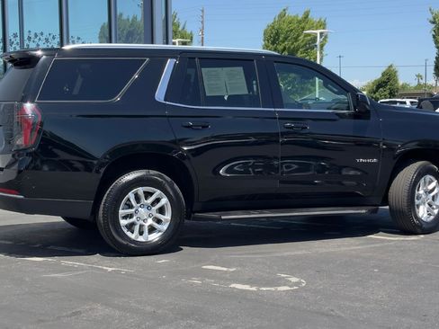 Used 2025 Chevrolet Tahoe LT AWD/4WD image 3