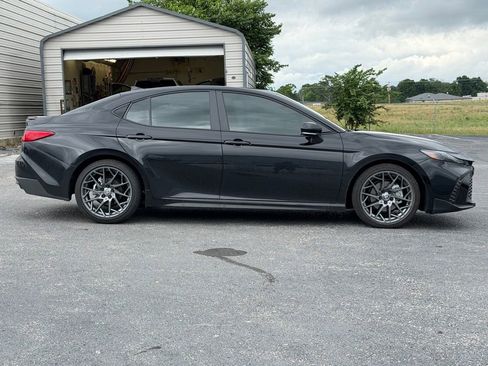 Used 2026 Toyota Camry SE w/ Convenience Package FWD image 4
