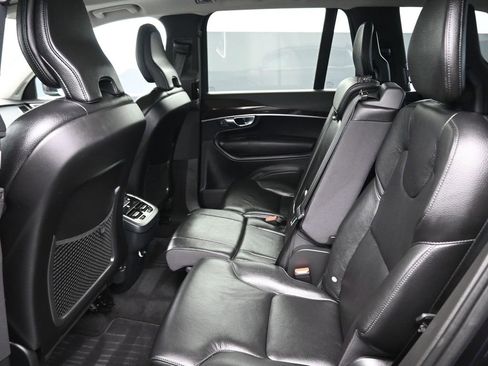 Used 2019 Volvo XC90 T6 Momentum w/ Protection Package Premier image 22