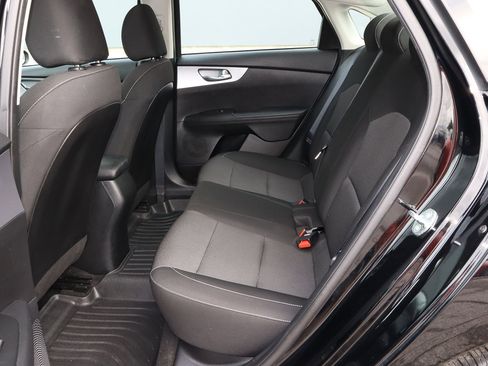 Used 2023 Kia Forte LXS image 8