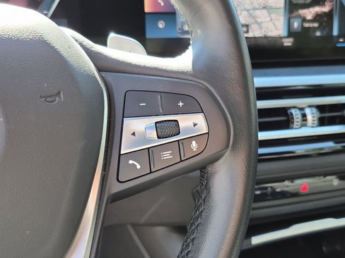 Used 2024 BMW 330i Sedan image 25