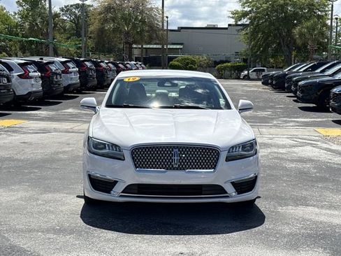 Used 2019 Lincoln MKZ Reserve FWD image 4