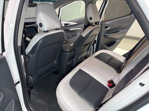 Used 2020 Chevrolet Bolt Premier w/ Infotainment Package image 21
