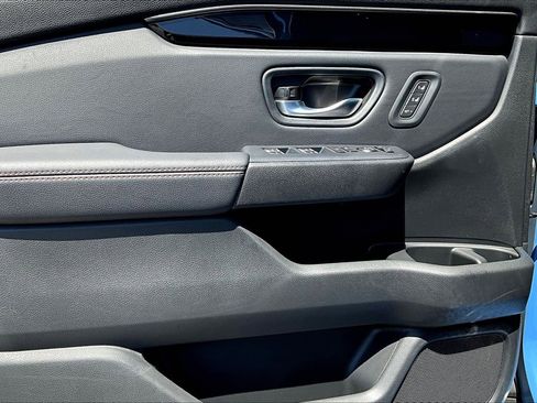 Certified 2025 Honda Pilot TrailSport image 20