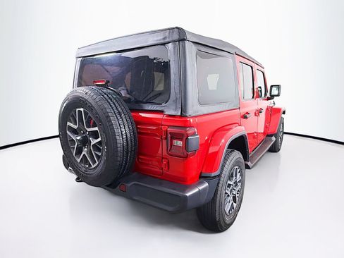 Used 2026 Jeep Wrangler Unlimited Sahara AWD/4WD image 7