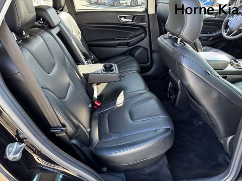 Used 2016 Ford Edge Titanium w/ Technology Package image 27