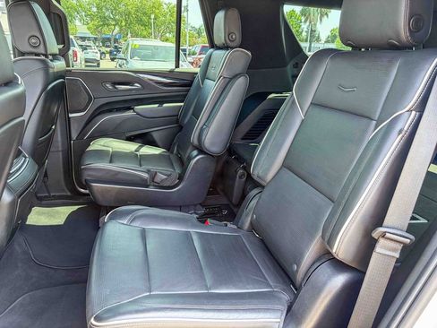 Certified 2022 Cadillac Escalade Sport AWD/4WD image 39