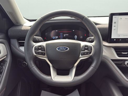 Certified 2025 Ford Explorer Active w/ Active Comfort Package RWD image 13