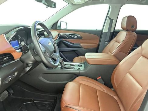 Used 2021 Chevrolet Traverse High Country image 12