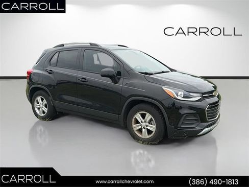 Used 2021 Chevrolet Trax LT w/ LT Convenience Package FWD image 1