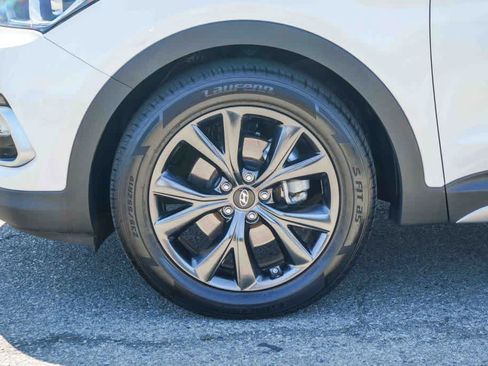 Used 2018 Hyundai Santa Fe Sport w/ Cargo Package AWD/4WD image 4