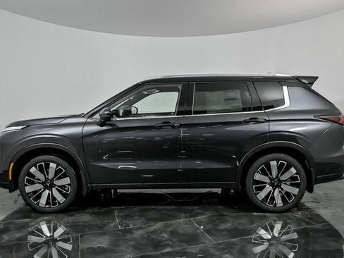 New 2026 Mitsubishi Outlander SEL image 6