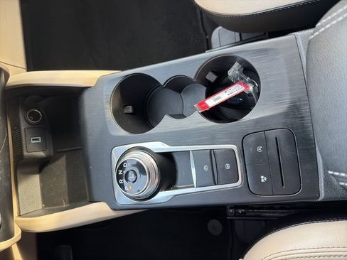 Used 2020 Ford Escape SEL image 19