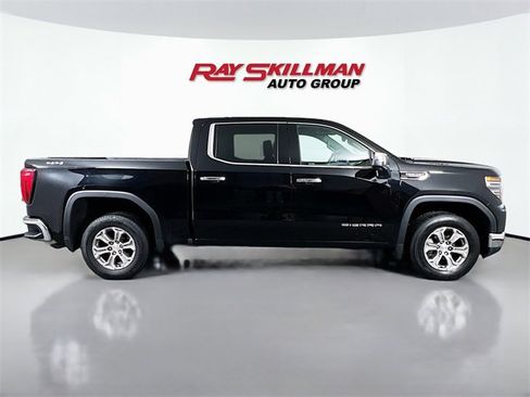 Used 2025 GMC Sierra 1500 SLT image 8