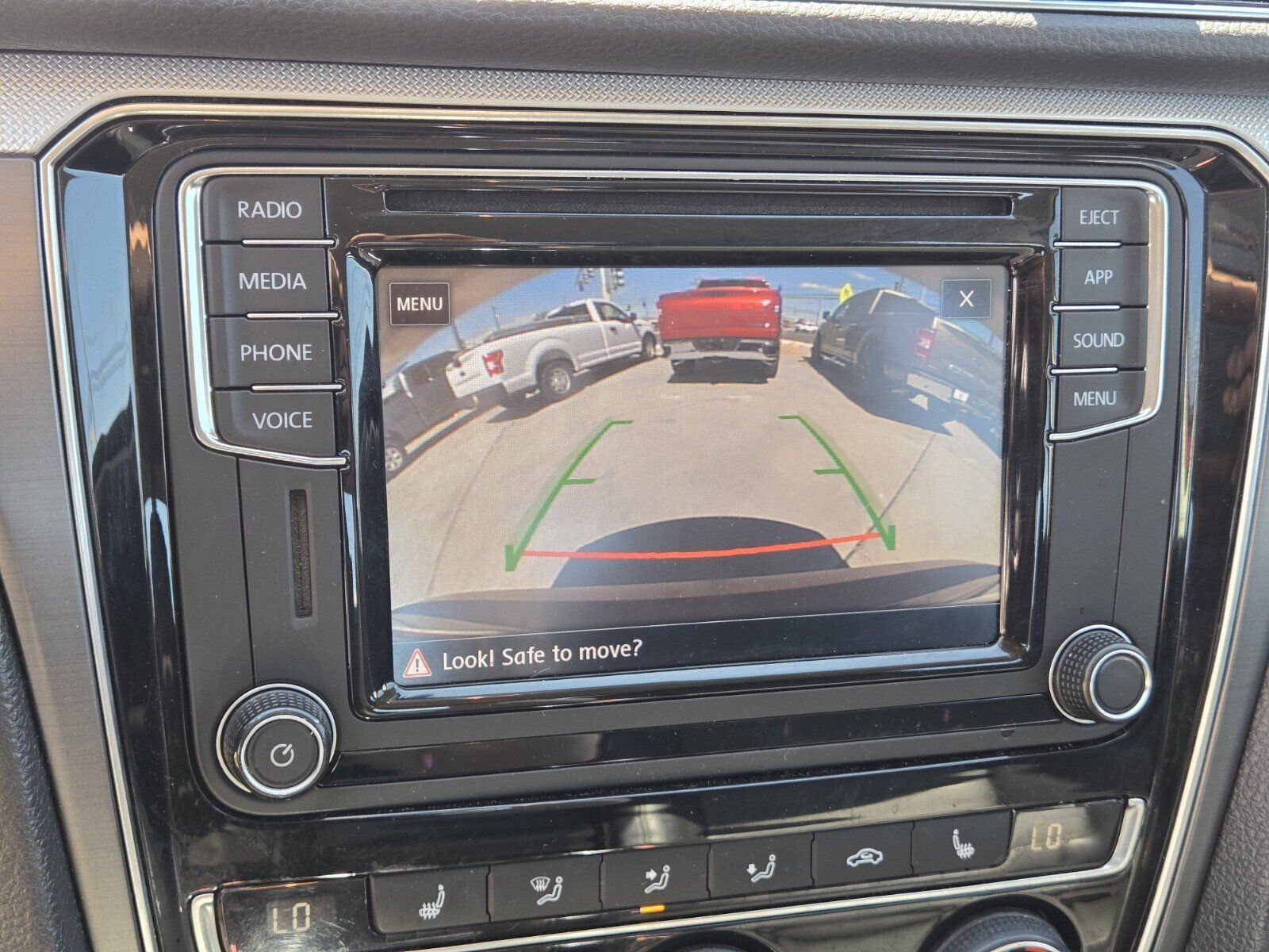Used 2018 Volkswagen Passat 2.0T S FWD image 18