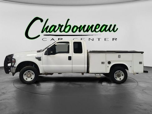 Used 2009 Ford F250 XL AWD/4WD image 2