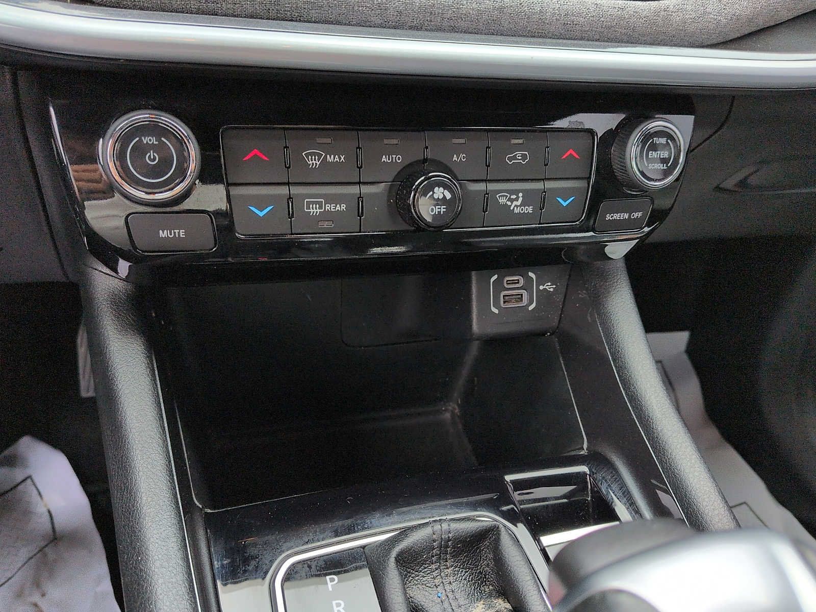 Used 2023 Jeep Compass Latitude w/ Convenience Group AWD/4WD image 20