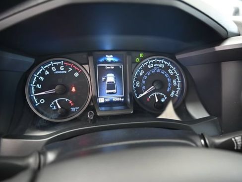 Used 2023 Toyota Tacoma TRD Off-Road AWD/4WD image 30