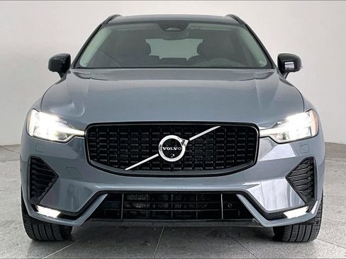 Certified 2023 Volvo XC60 B5 Ultimate w/ Climate Package image 6