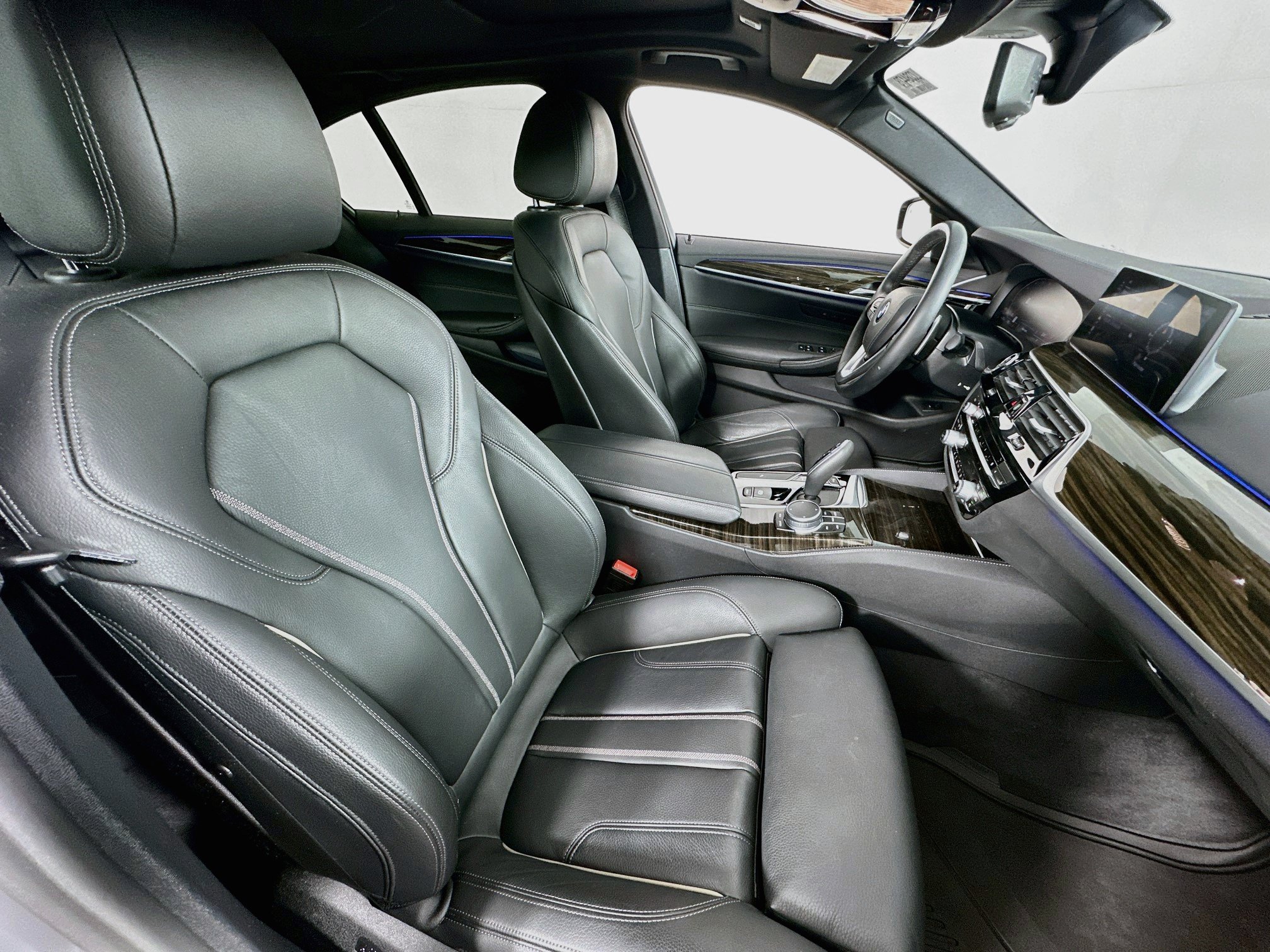 Used 2020 BMW 540i RWD image 28