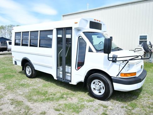 Used 2013 Chevrolet Express 3500 w/ School Bus Package RWD image 9
