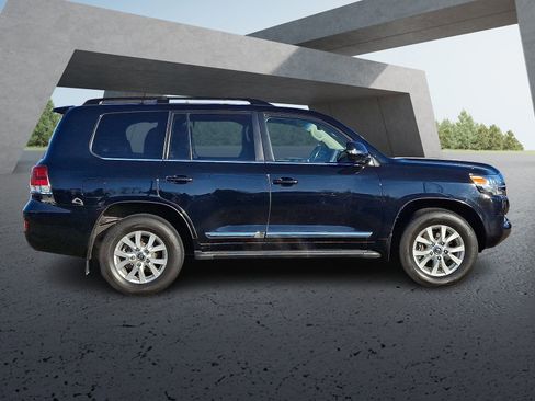 Used 2021 Toyota Land Cruiser image 7