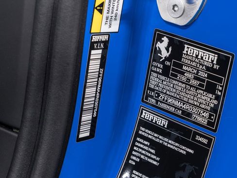 Used 2024 Ferrari SF90 Spider image 10