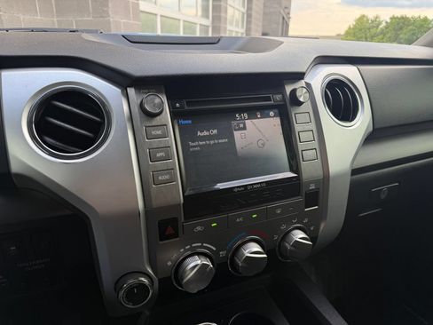 Used 2019 Toyota Tundra SR5 AWD/4WD image 26