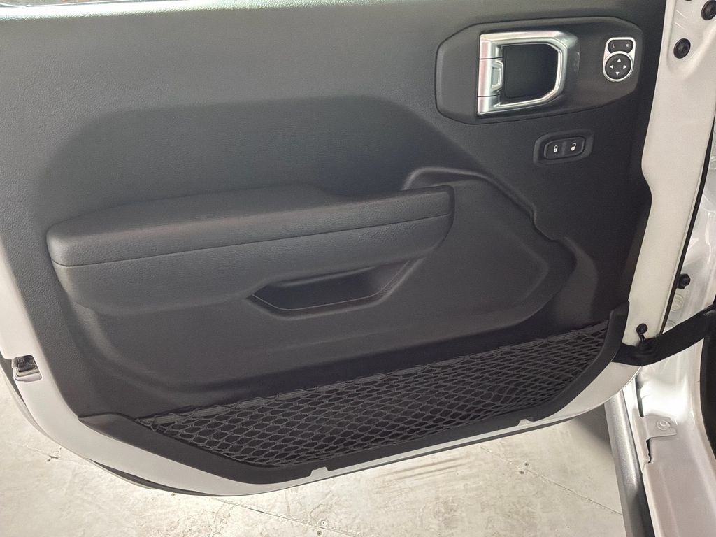 Used 2023 Jeep Wrangler Unlimited w/ Cold Weather Group AWD/4WD image 14