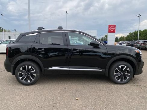 New 2026 Nissan Kicks SV AWD/4WD image 6