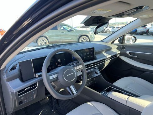 Used 2025 Hyundai Sonata SEL image 10