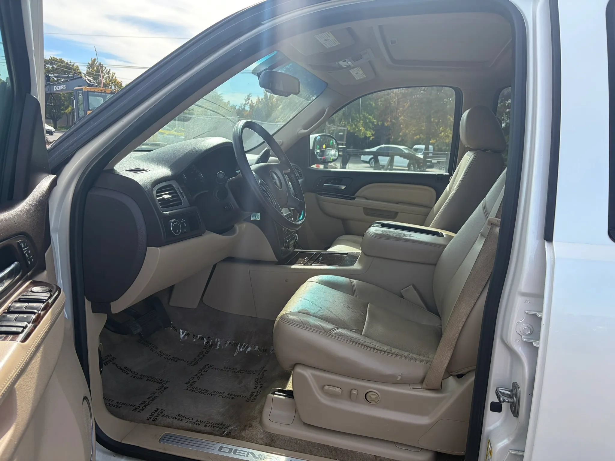 Used 2012 GMC Yukon XL Denali AWD/4WD image 9