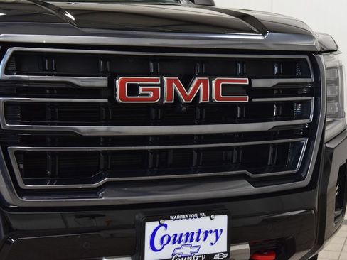 Used 2023 GMC Yukon XL AT4 w/ AT4 Premium Package AWD/4WD image 11
