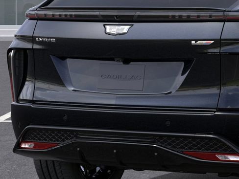 New 2026 Cadillac Lyriq V AWD/4WD image 14