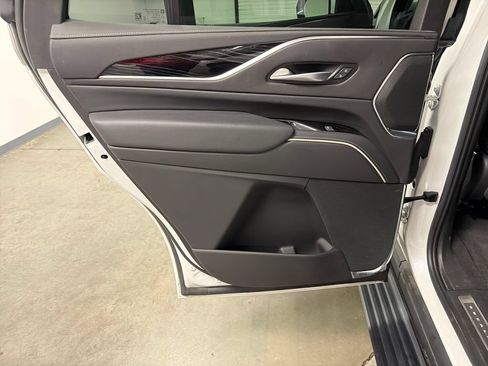 Used 2023 Cadillac Escalade Sport w/ LPO, ONYX Package AWD/4WD image 29